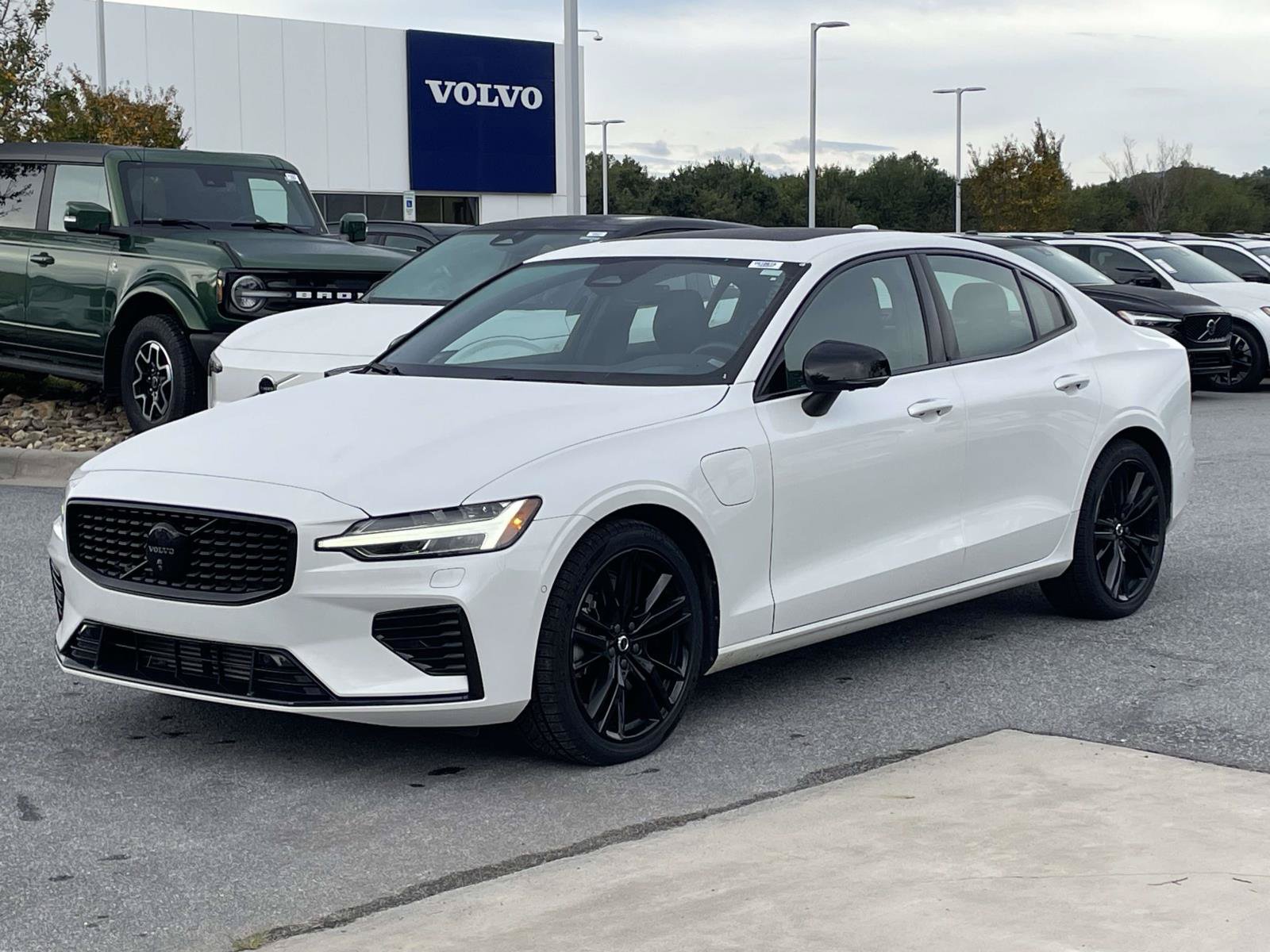 Used 2024 Volvo S60 T8 Plus w/ Climate Package AWD/4WD image 24