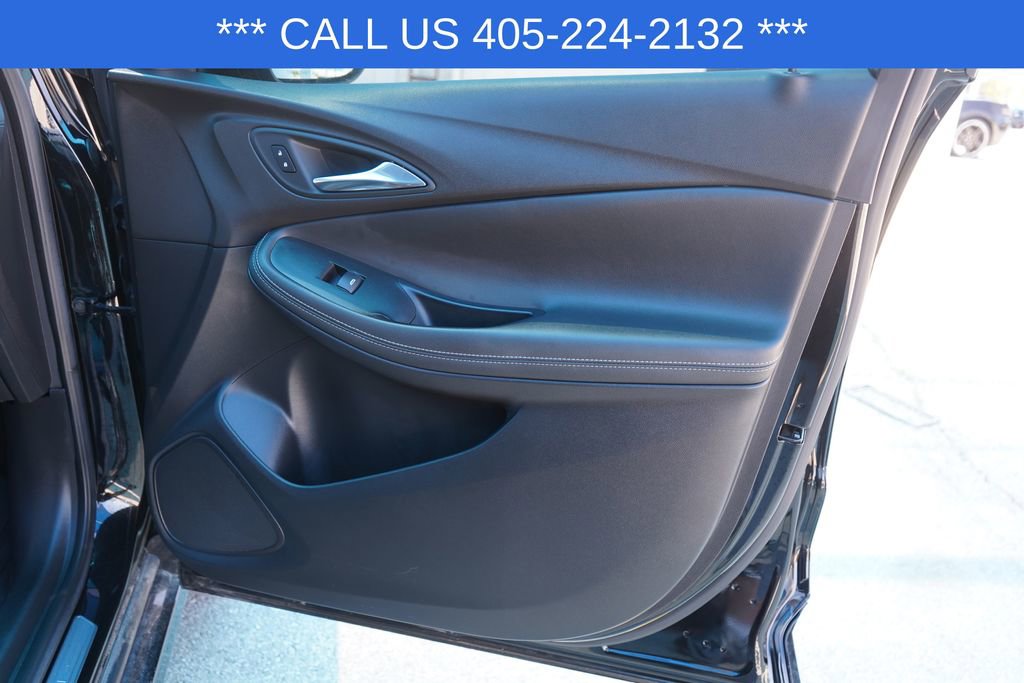 Used 2023 Buick Encore GX Select w/ Sport Touring Package FWD image 22