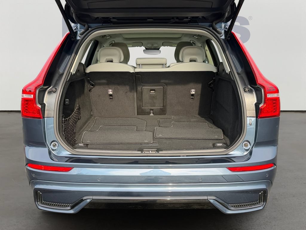 Certified 2024 Volvo XC60 T8 Core w/ Climate Package AWD/4WD image 11