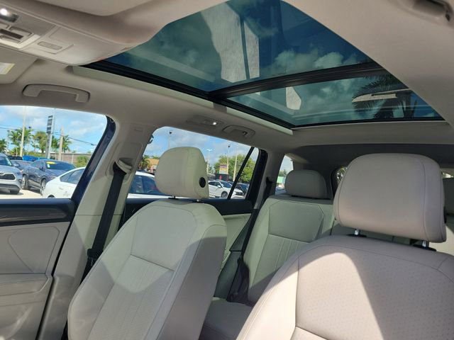 Used 2022 Volkswagen Tiguan SE image 17