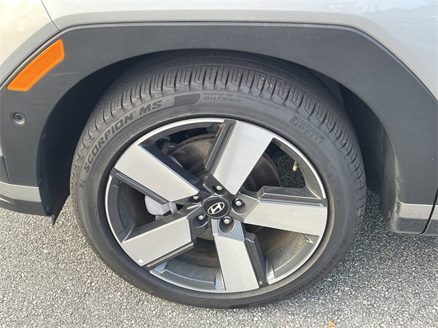 Used 2025 Hyundai Santa Fe Limited image 12