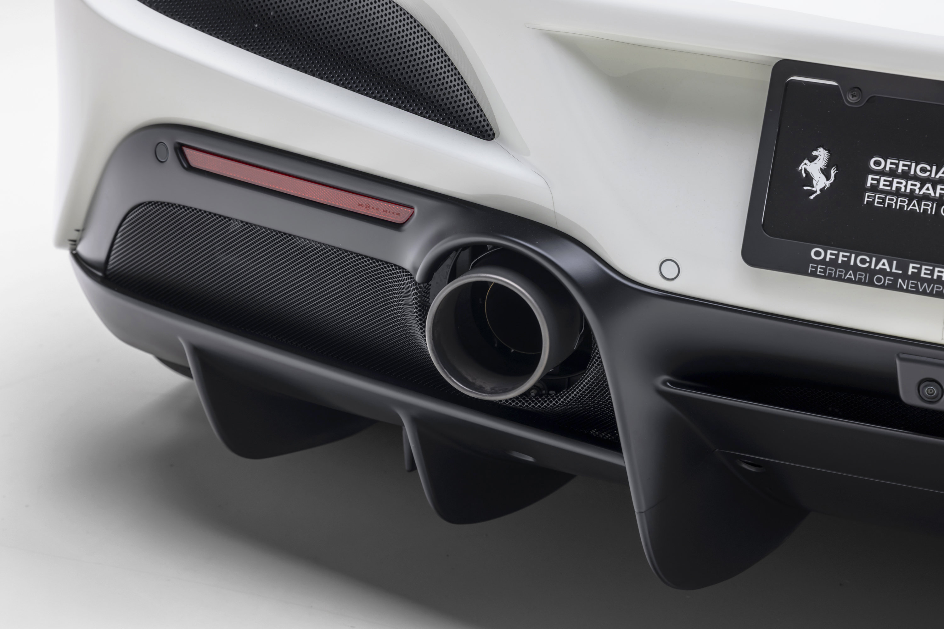 Certified 2022 Ferrari F8 Tributo RWD image 22