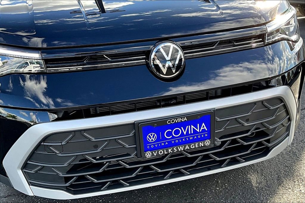 New 2026 Volkswagen Taos SE image 30