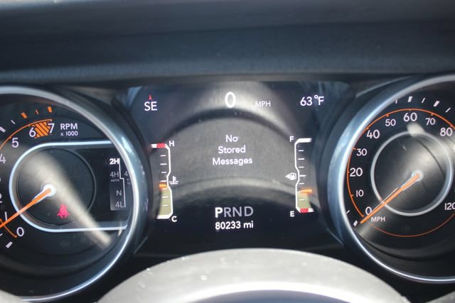 Used 2018 Jeep Wrangler Unlimited Sahara w/ Dual Top Group AWD/4WD image 32