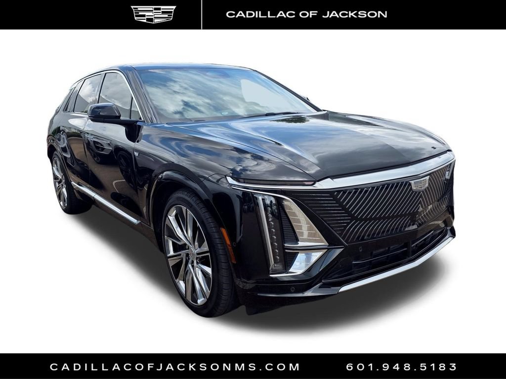 Used 2024 Cadillac Lyriq Luxury AWD/4WD image 3