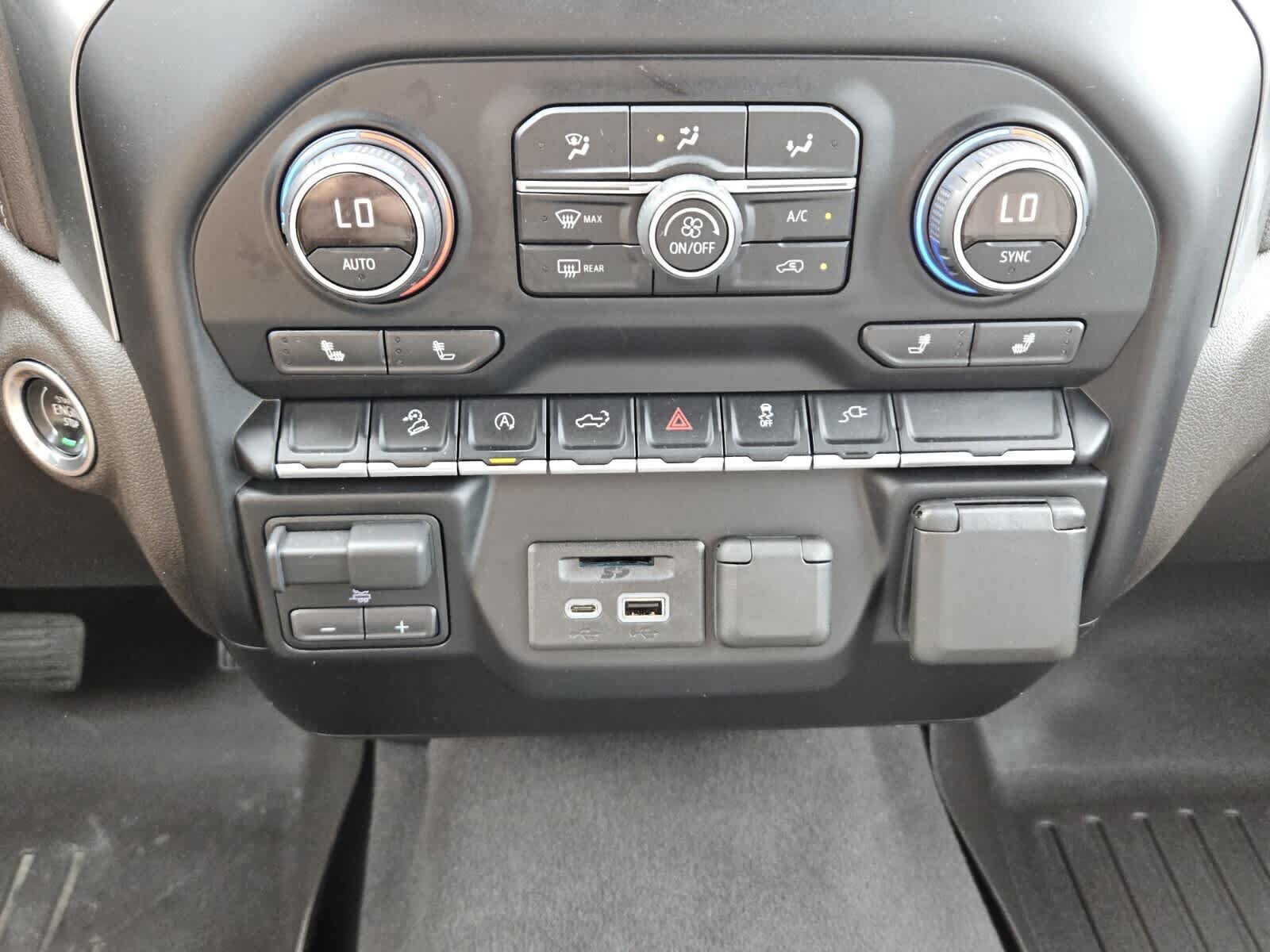 Used 2019 Chevrolet Silverado 1500 LT w/ All-Star Edition AWD/4WD image 10