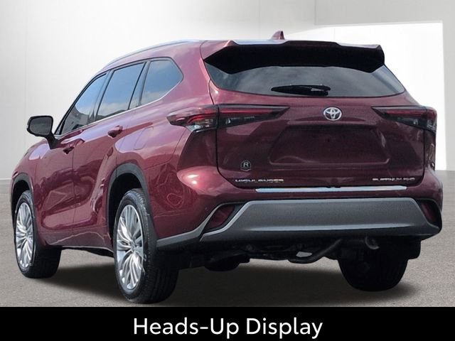 Certified 2026 Toyota Highlander Platinum AWD/4WD image 9