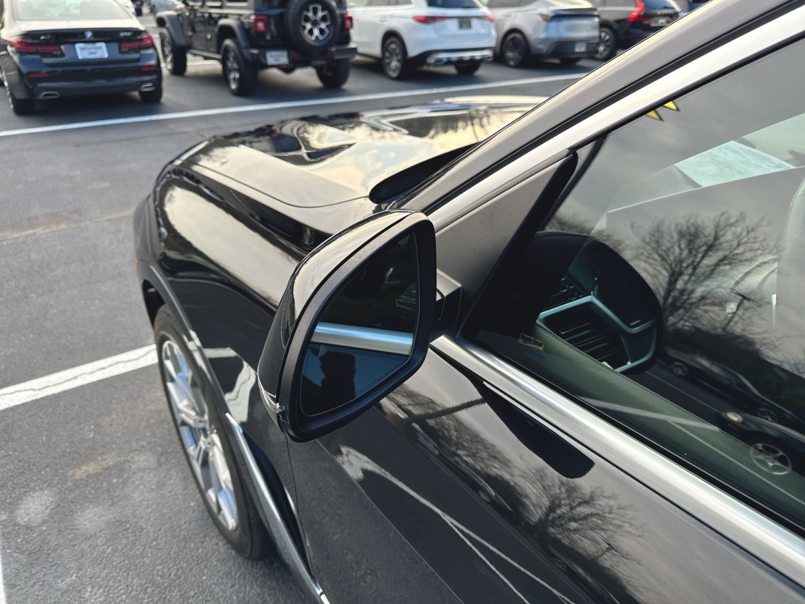 Used 2023 BMW X7 xDrive40i w/ Premium Package image 6