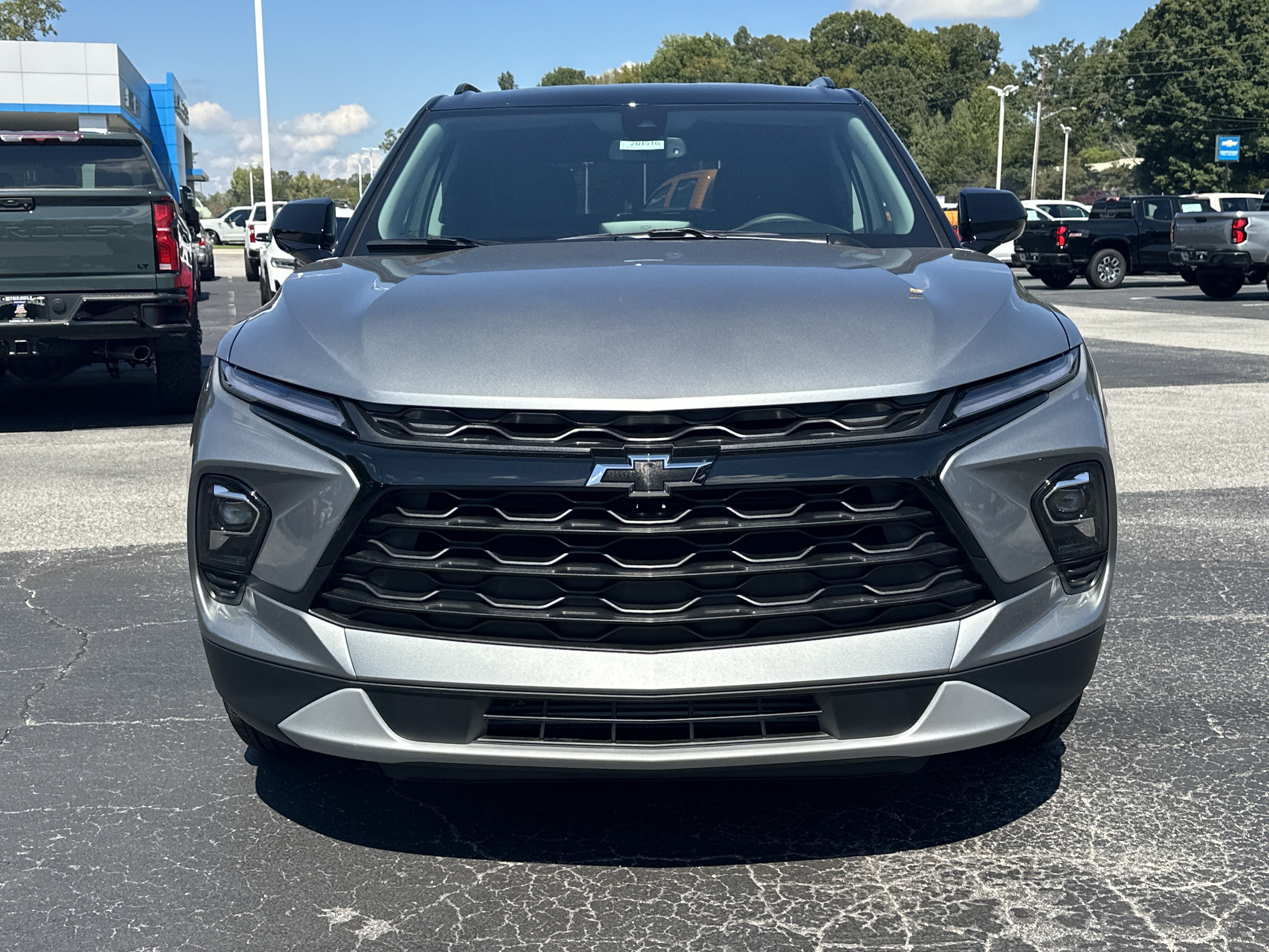 New 2026 Chevrolet Blazer LT w/ Convenience Package FWD image 2