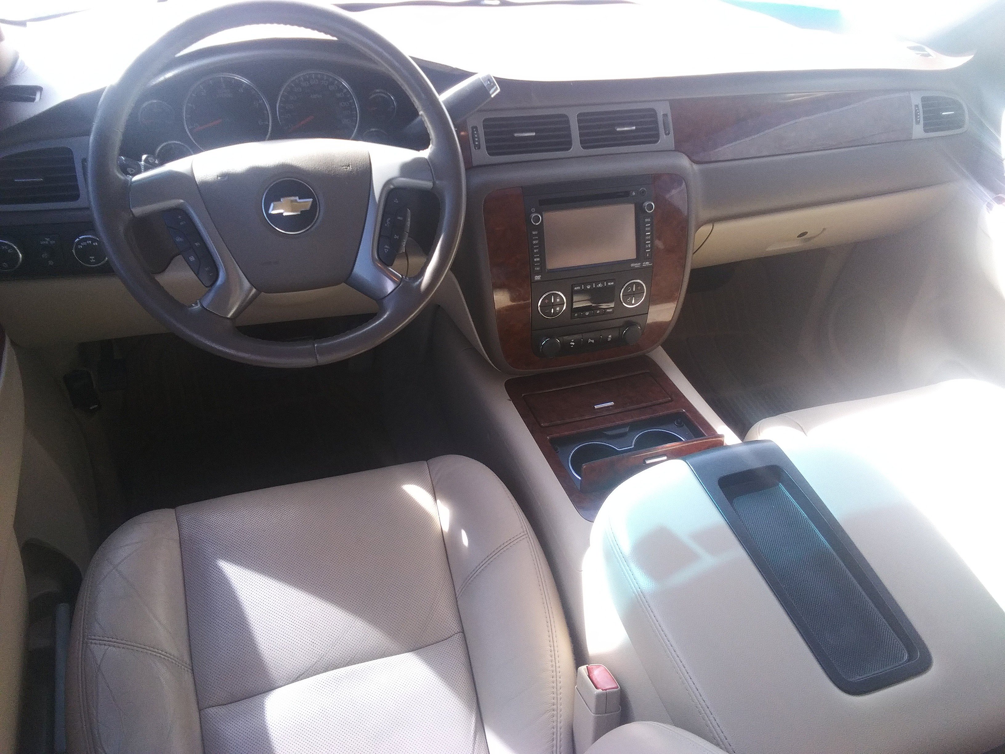 Used 2014 Chevrolet Tahoe LTZ AWD/4WD image 12