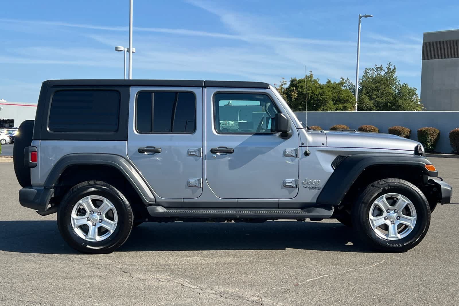 Used 2019 Jeep Wrangler Unlimited Sport S AWD/4WD image 6
