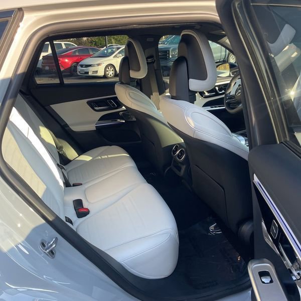 Used 2026 Mercedes-Benz GLC 300 GLC 300 image 6