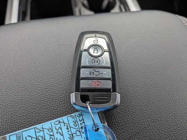 Certified 2024 Ford F250 Lariat w/ Black Appearance Package image 30