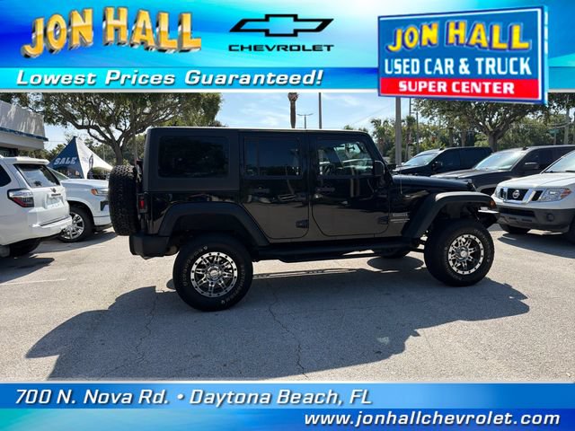Used 2017 Jeep Wrangler Unlimited Sport w/ Connectivity Group AWD/4WD image 12