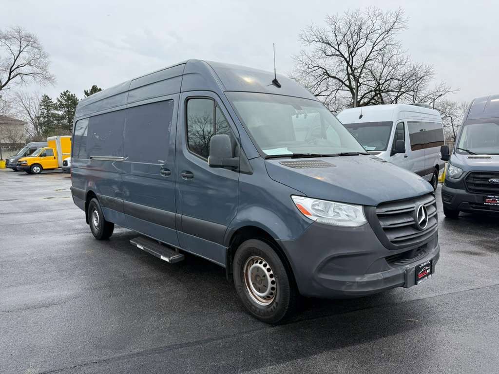 Used 2019 Mercedes-Benz Sprinter 170 image 4