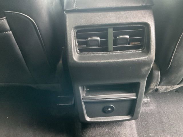 Used 2023 Ford Edge SEL image 13