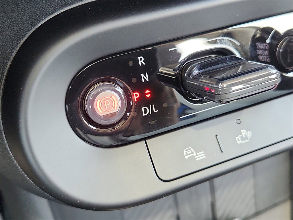 Used 2025 MINI Cooper 2-Door Hardtop image 30