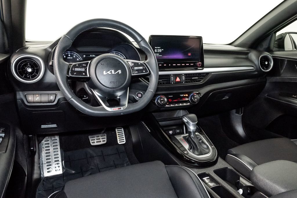 Certified 2023 Kia Forte GT-Line w/ GT-Line Premium Package FWD image 7