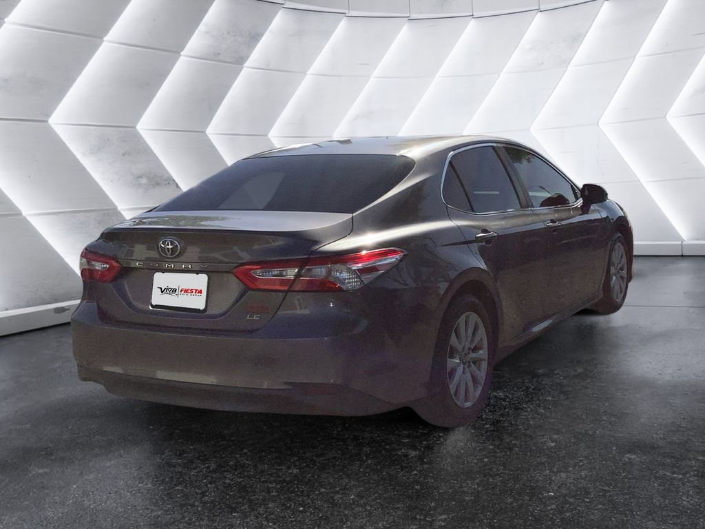 Used 2018 Toyota Camry LE FWD image 4