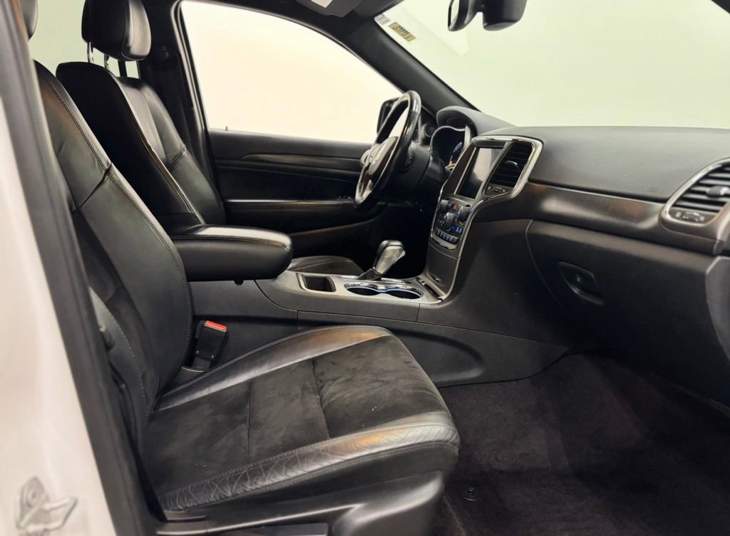 Used 2018 Jeep Grand Cherokee Altitude AWD/4WD image 17