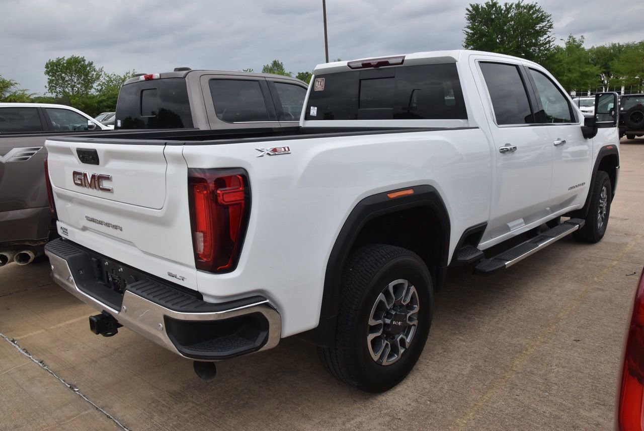Used 2022 GMC Sierra 2500 SLT w/ SLT Premium Package image 6
