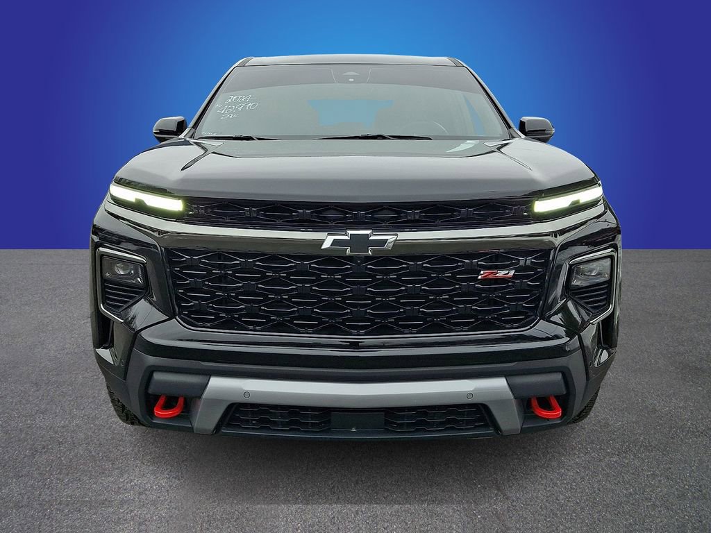Used 2024 Chevrolet Traverse Z71 w/ Enhanced Driving Package image 2