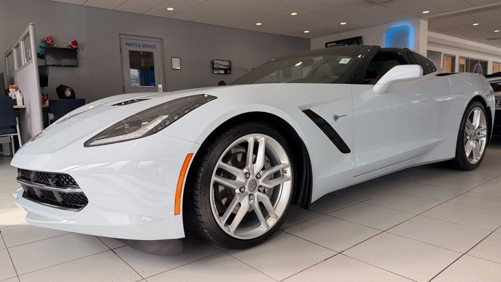 Used 2019 Chevrolet Corvette Stingray w/ 2LT Preferred Equipment Group image 4