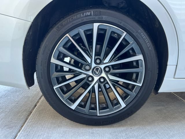 Used 2025 Lexus ES 300h w/ Premium Package FWD image 13
