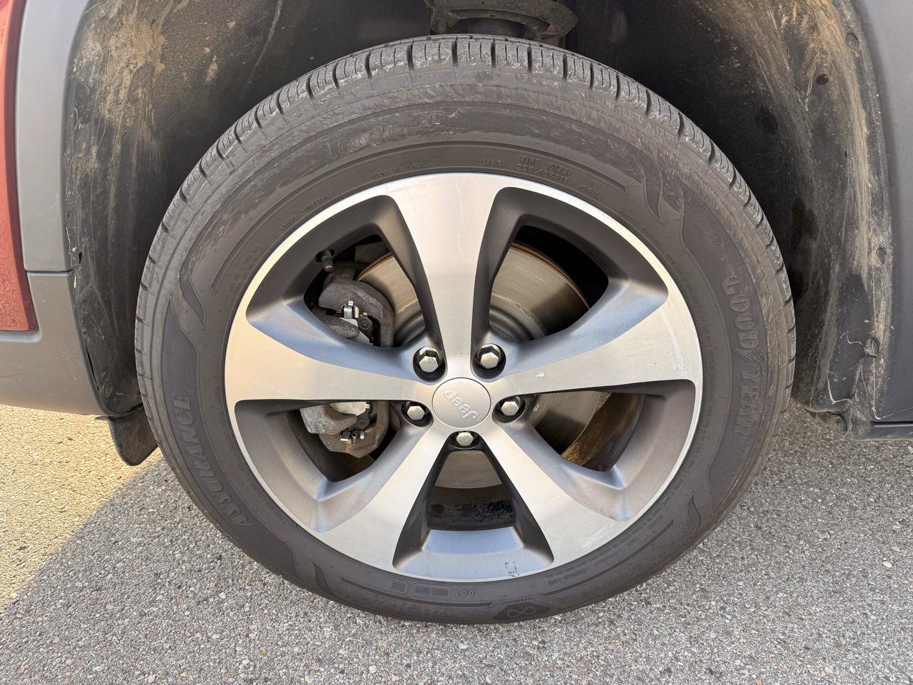 Used 2020 Jeep Cherokee Limited AWD/4WD image 10