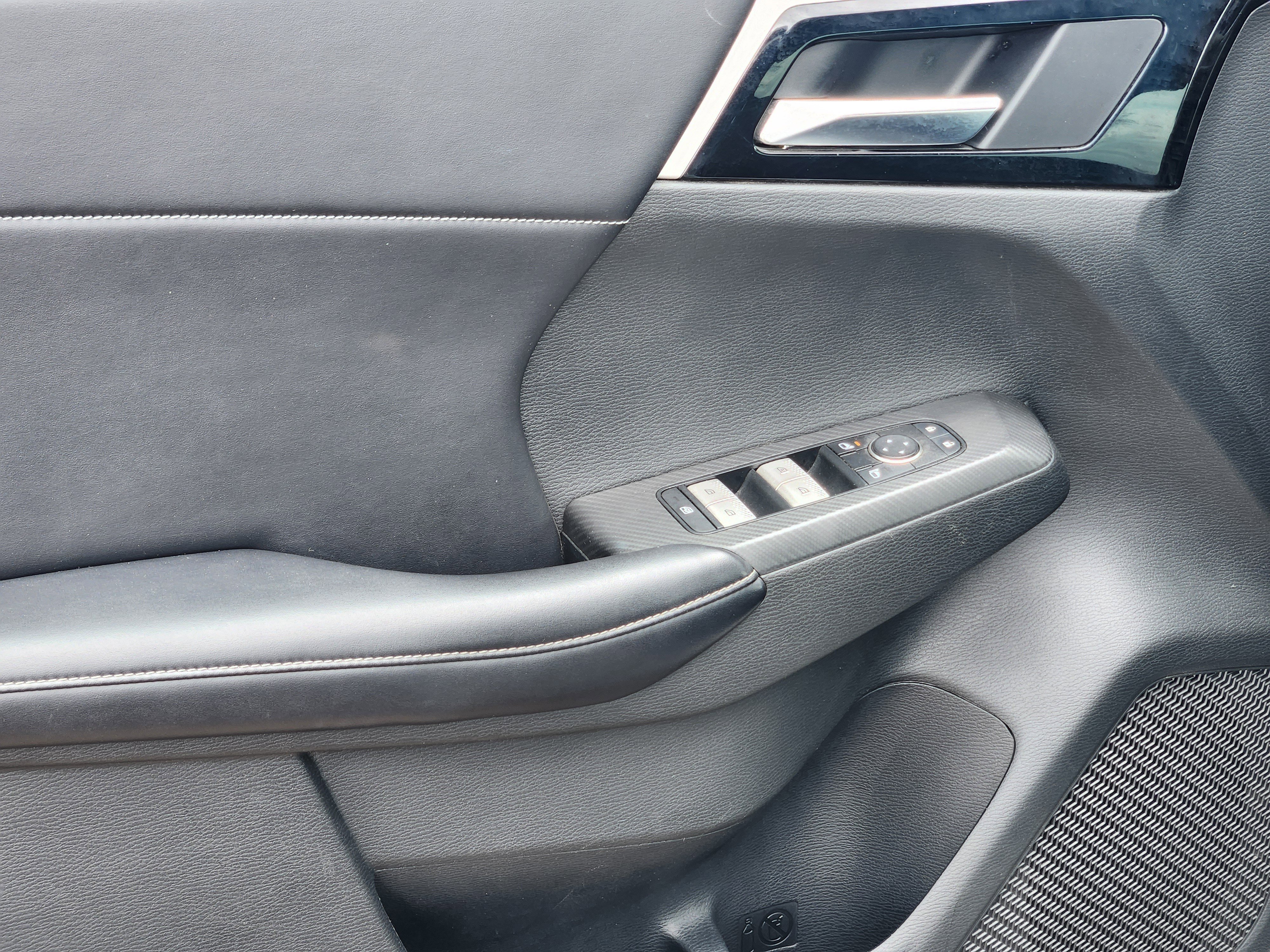 Used 2022 Mitsubishi Outlander SE image 18