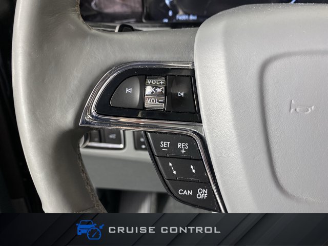 Used 2021 Lincoln Navigator Reserve w/ Luxury Package AWD/4WD image 24