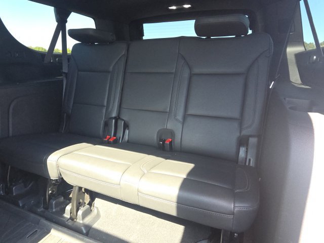 Used 2025 Chevrolet Suburban Z71 w/ Comfort Package AWD/4WD image 11