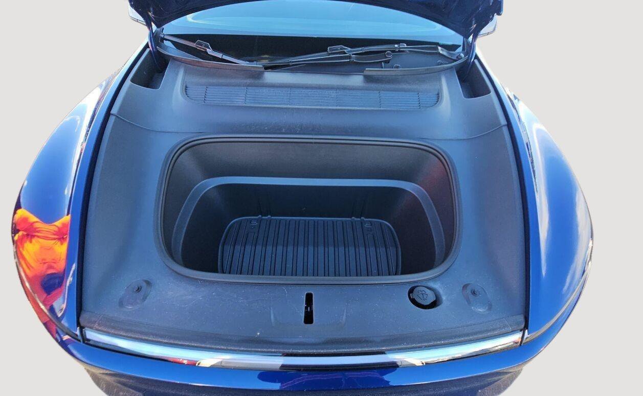 Used 2026 Tesla Model Y Long Range RWD image 12
