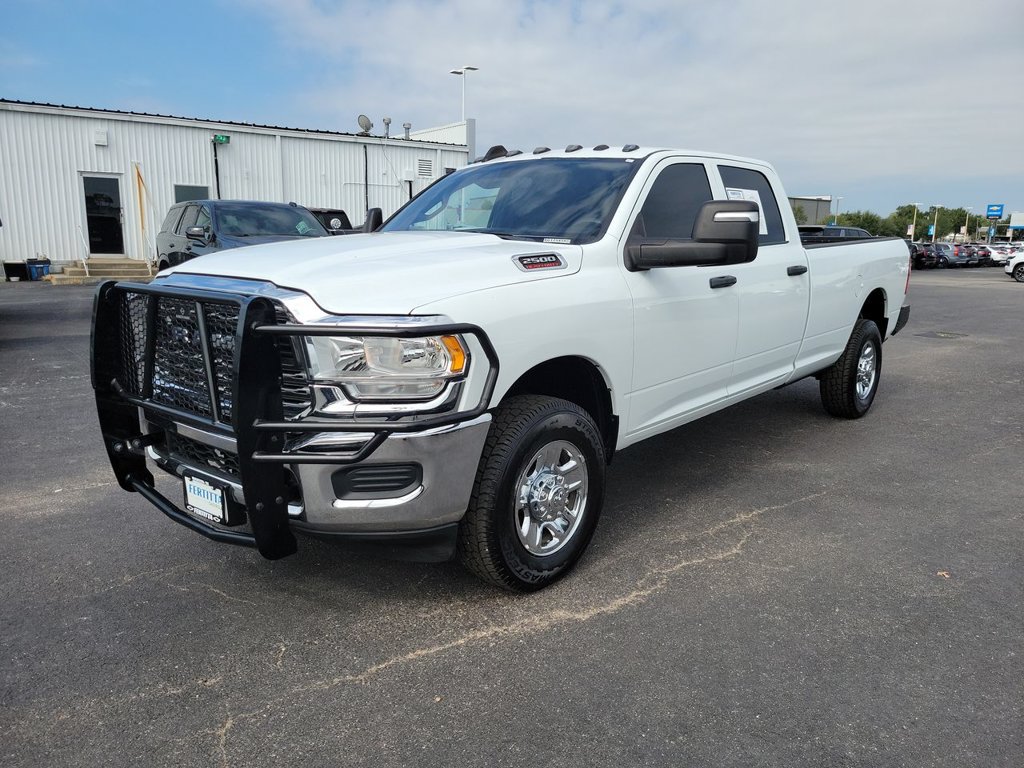 Used 2024 RAM 2500 Tradesman w/ Chrome Appearance Group AWD/4WD image 16