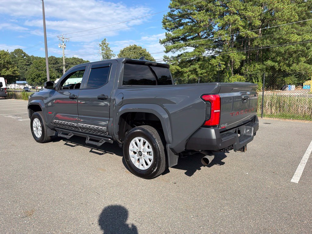 Used 2025 Toyota Tacoma SR w/ SR Upgrade Package AWD/4WD image 7