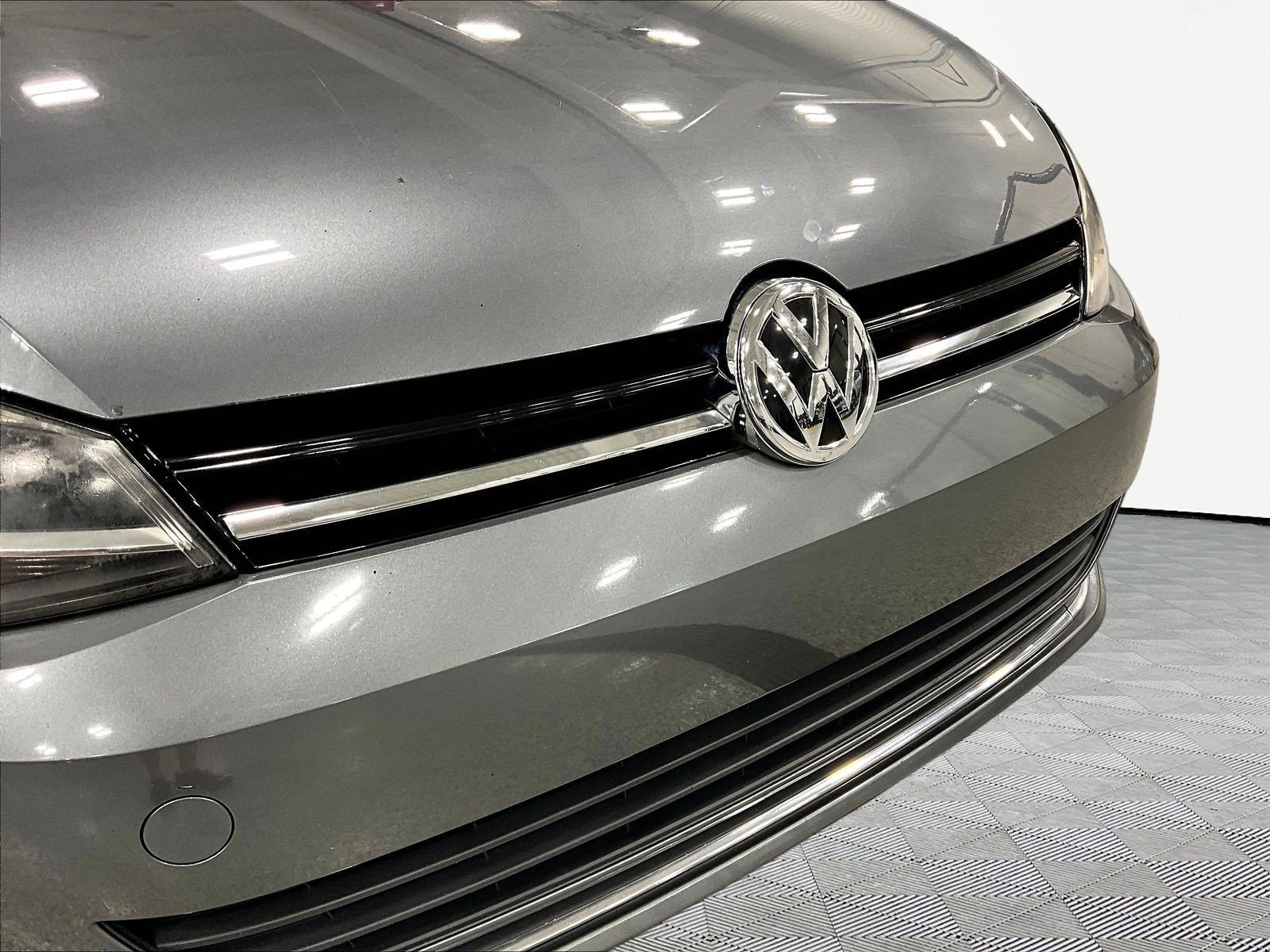 Used 2015 Volkswagen Golf TDI SEL w/ Lighting Package (SEL) FWD image 33