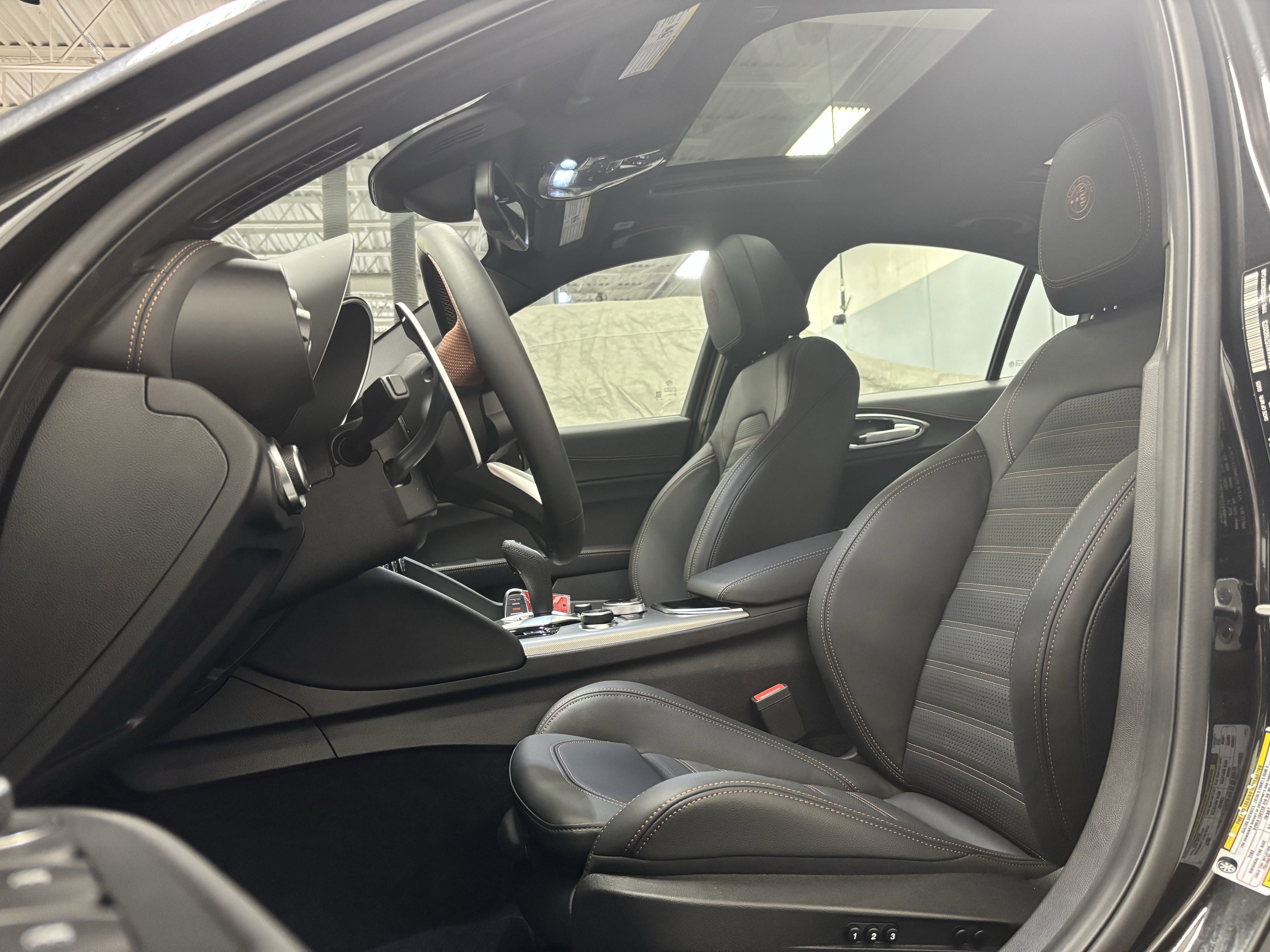 New 2025 Alfa Romeo Giulia AWD w/ Driving Assist Package image 8