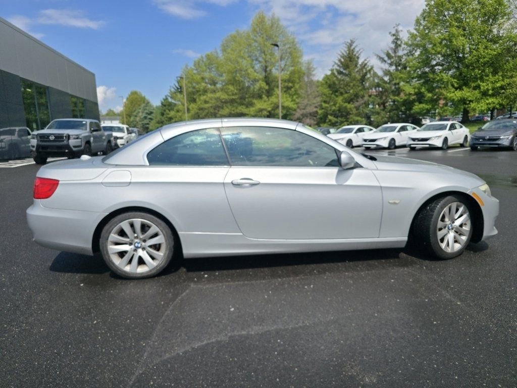 Used 2011 BMW 328i Convertible RWD image 16