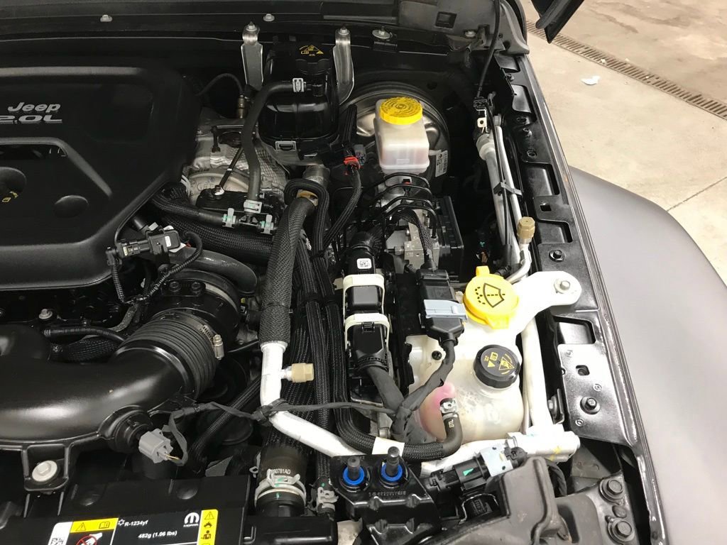 Used 2023 Jeep Wrangler Sport image 39