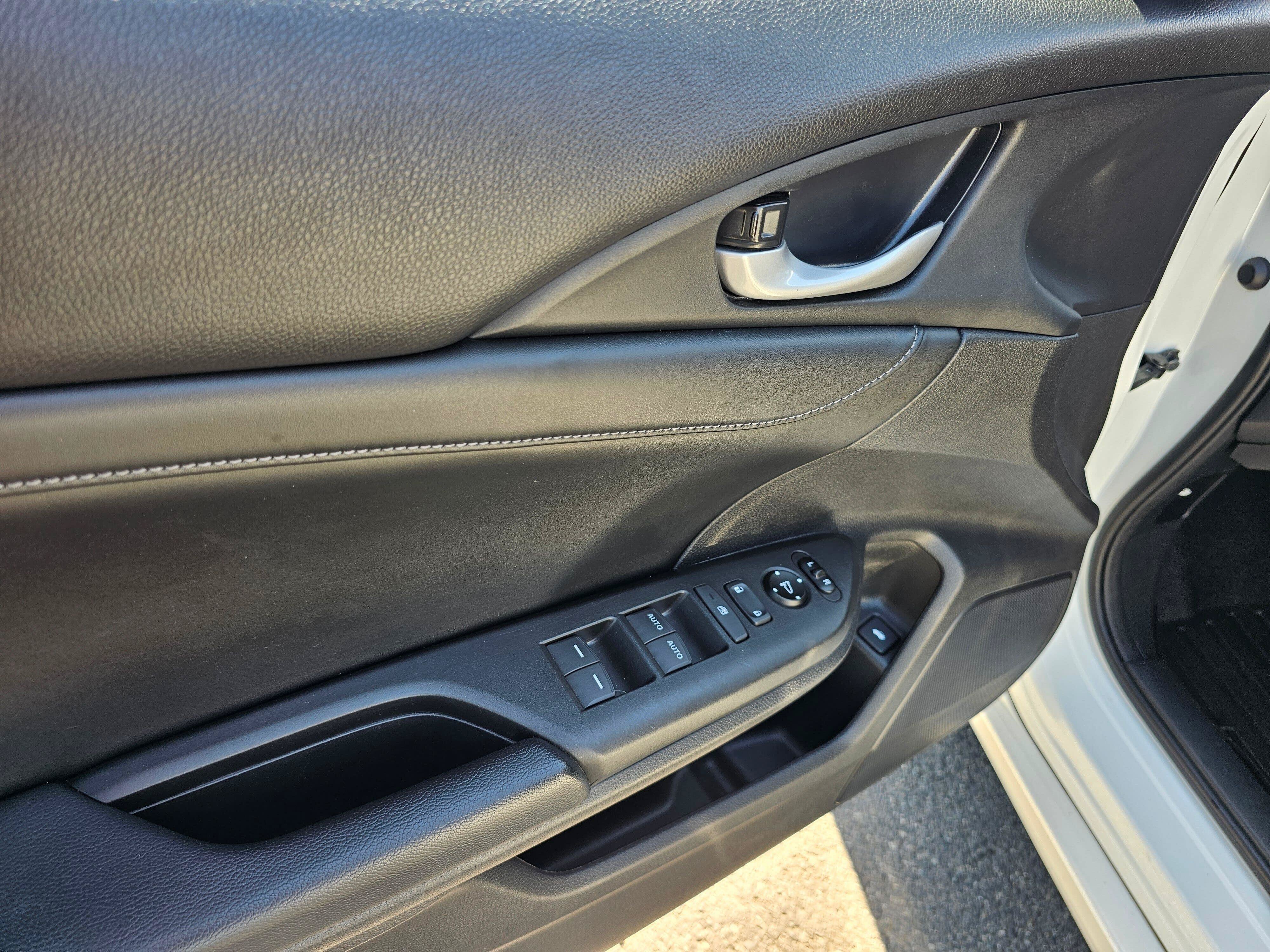 Used 2020 Honda Insight Touring image 20