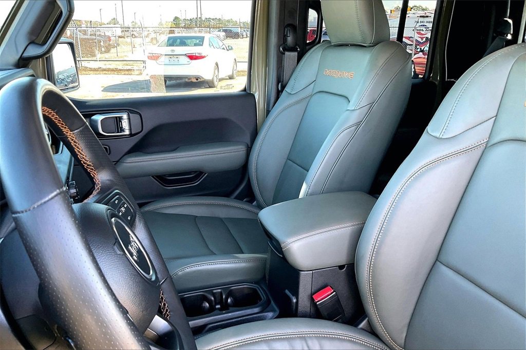 Used 2025 Jeep Gladiator Mojave image 18