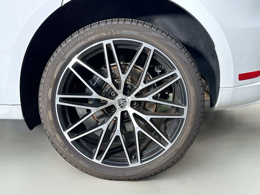 New 2025 Porsche Macan image 33