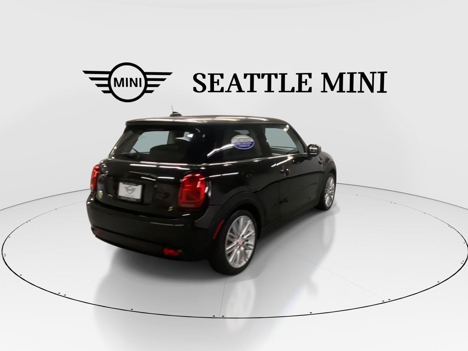 Used 2024 MINI Cooper SE FWD image 11