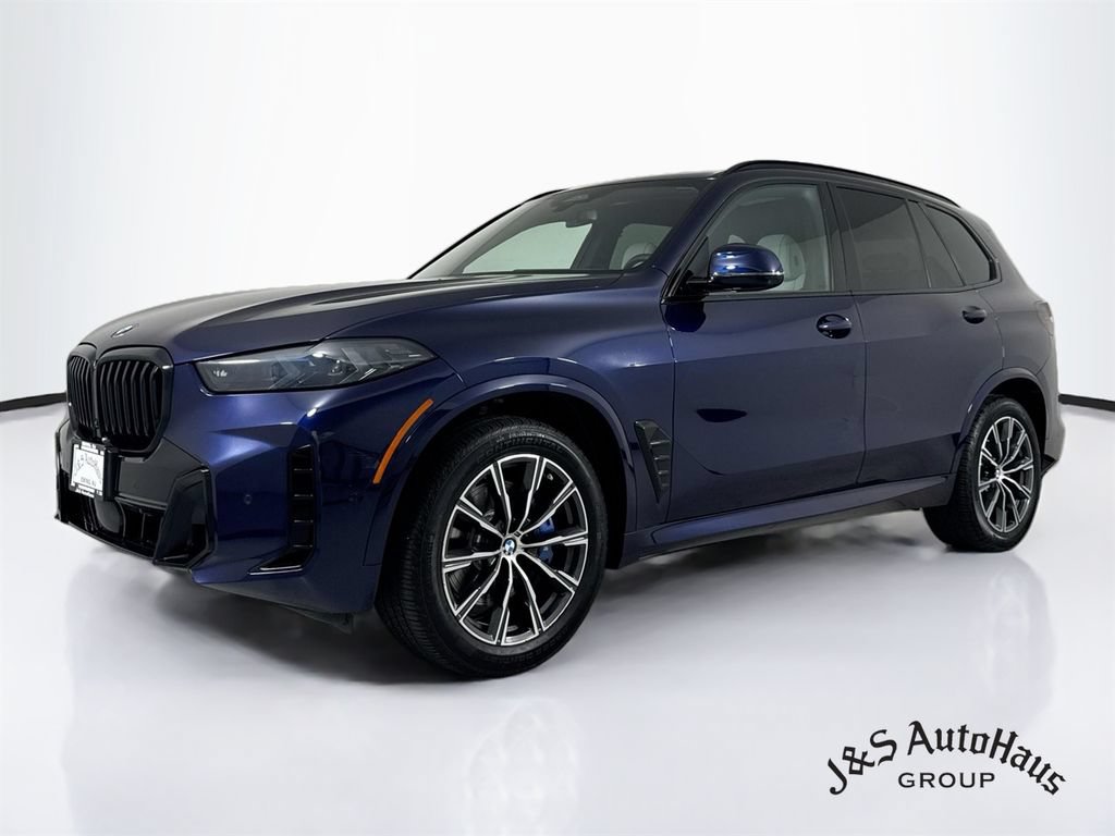 Used 2025 BMW X5 xDrive40i w/ M Sport Package AWD/4WD image 3