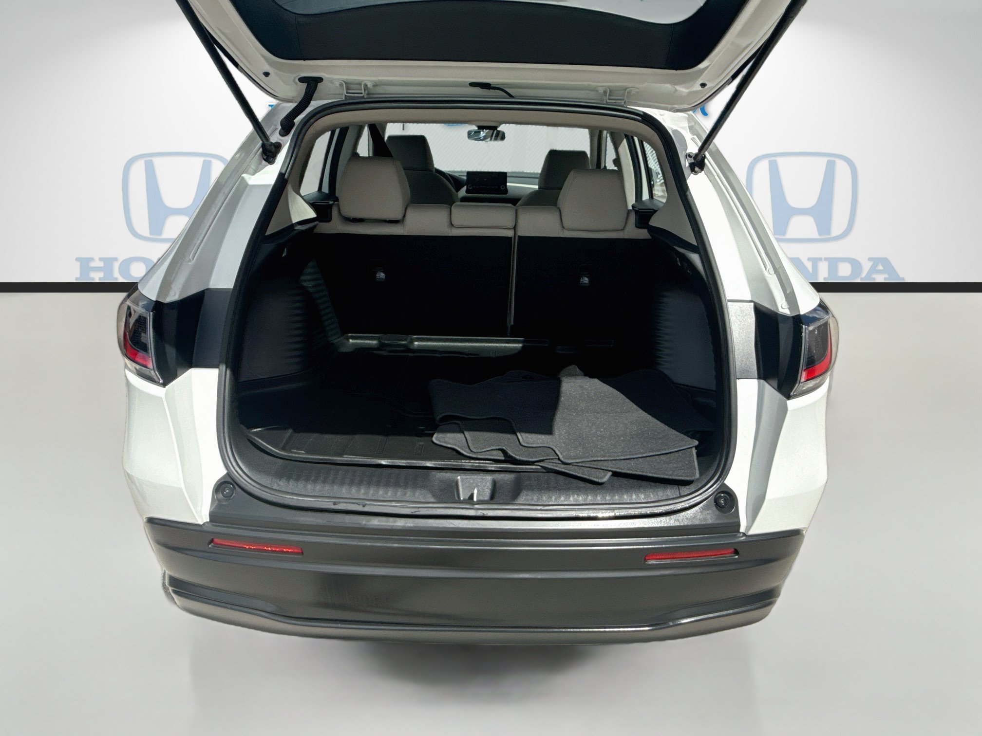 Used 2024 Honda HR-V LX image 25