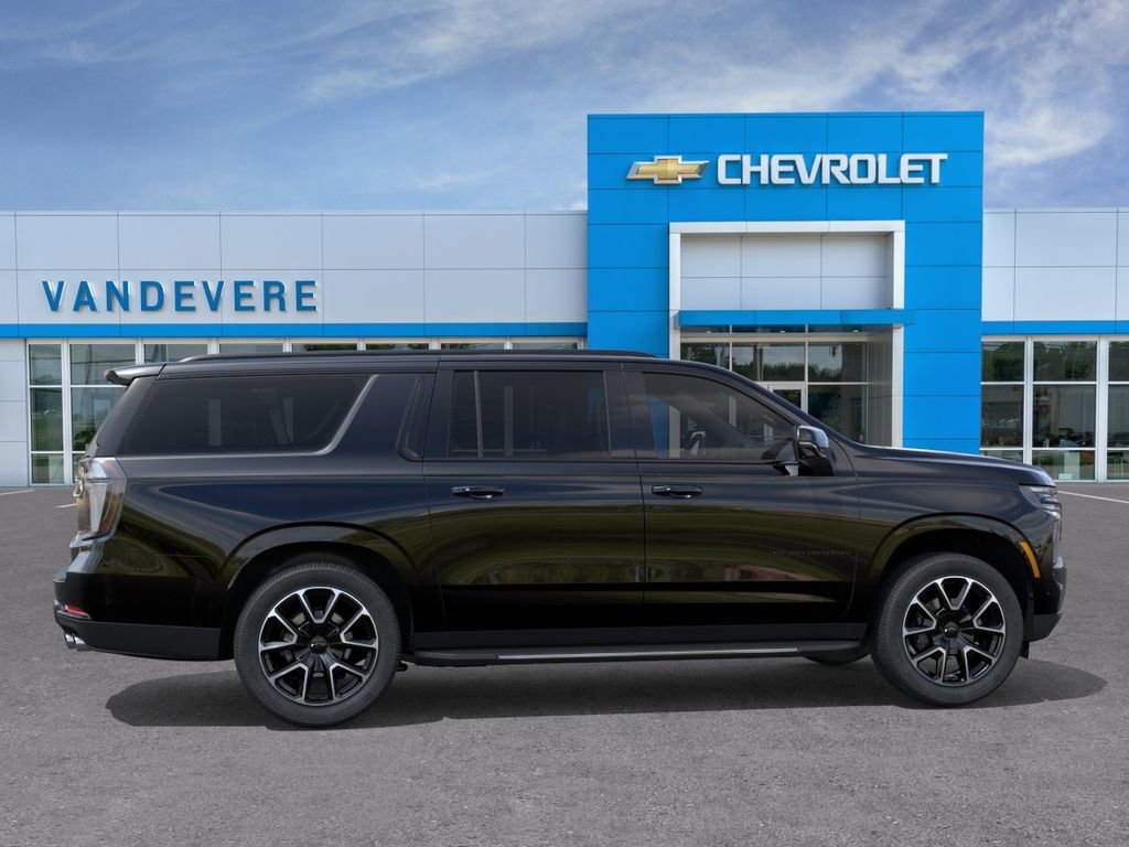 New 2026 Chevrolet Suburban RST w/ Comfort Package AWD/4WD image 7