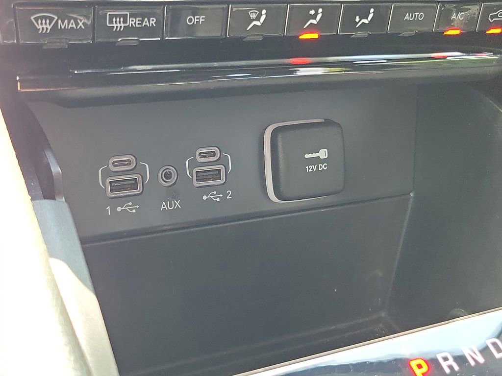 Used 2024 Jeep Grand Cherokee Limited w/ Black Appearance Package image 30