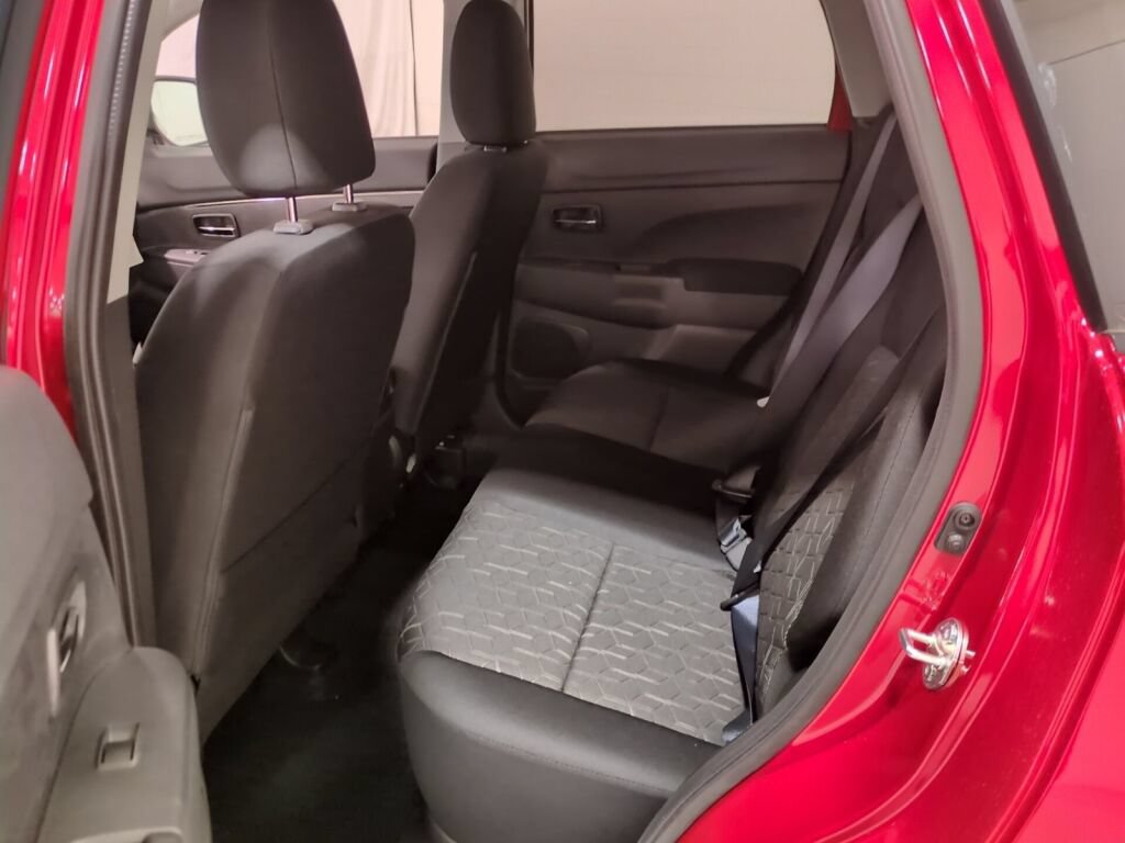 New 2025 Mitsubishi Outlander Sport ES AWD/4WD image 13