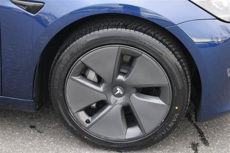 Used 2023 Tesla Model 3 Standard Range RWD image 10