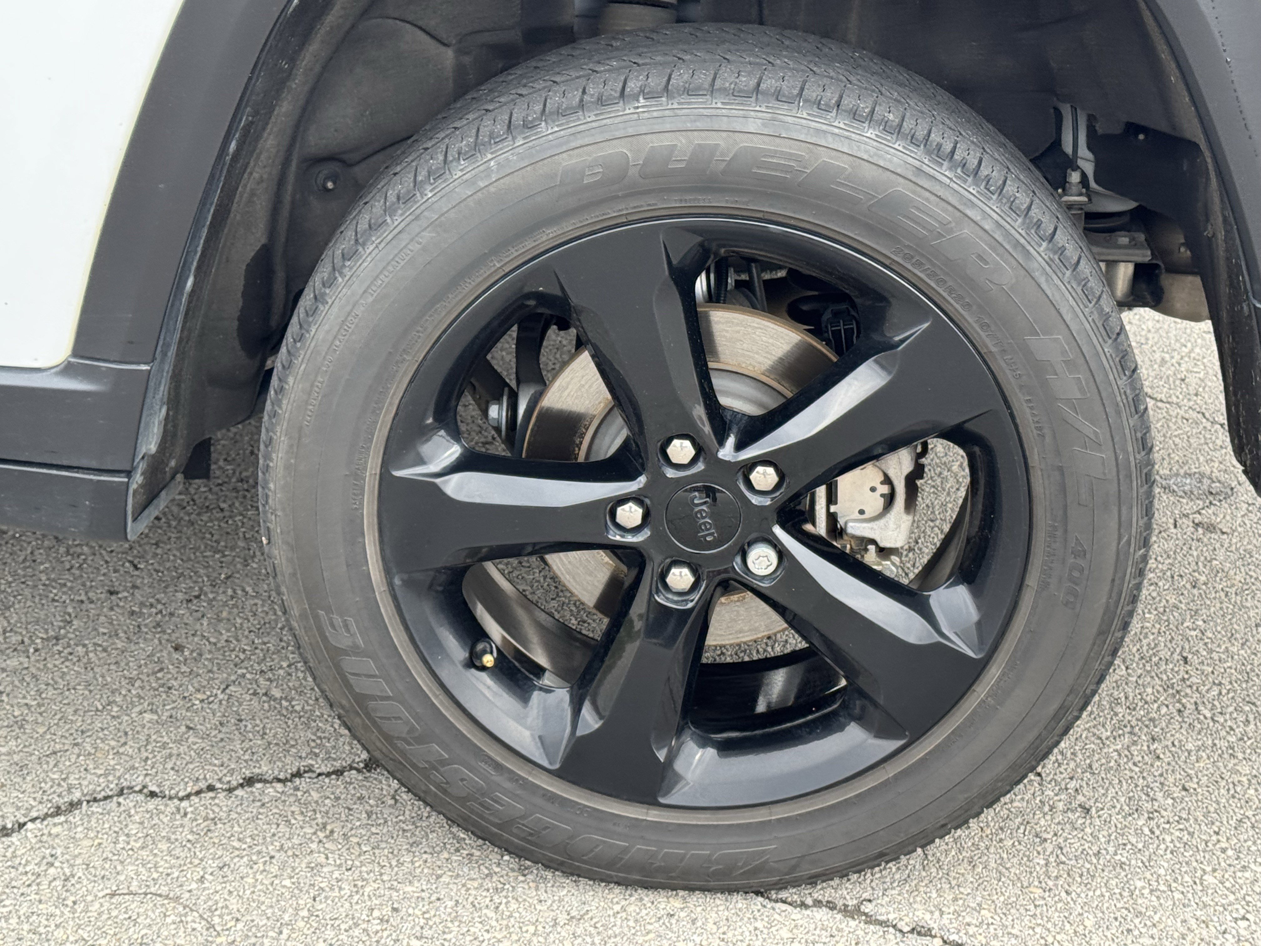 Used 2023 Jeep Grand Cherokee Altitude image 41